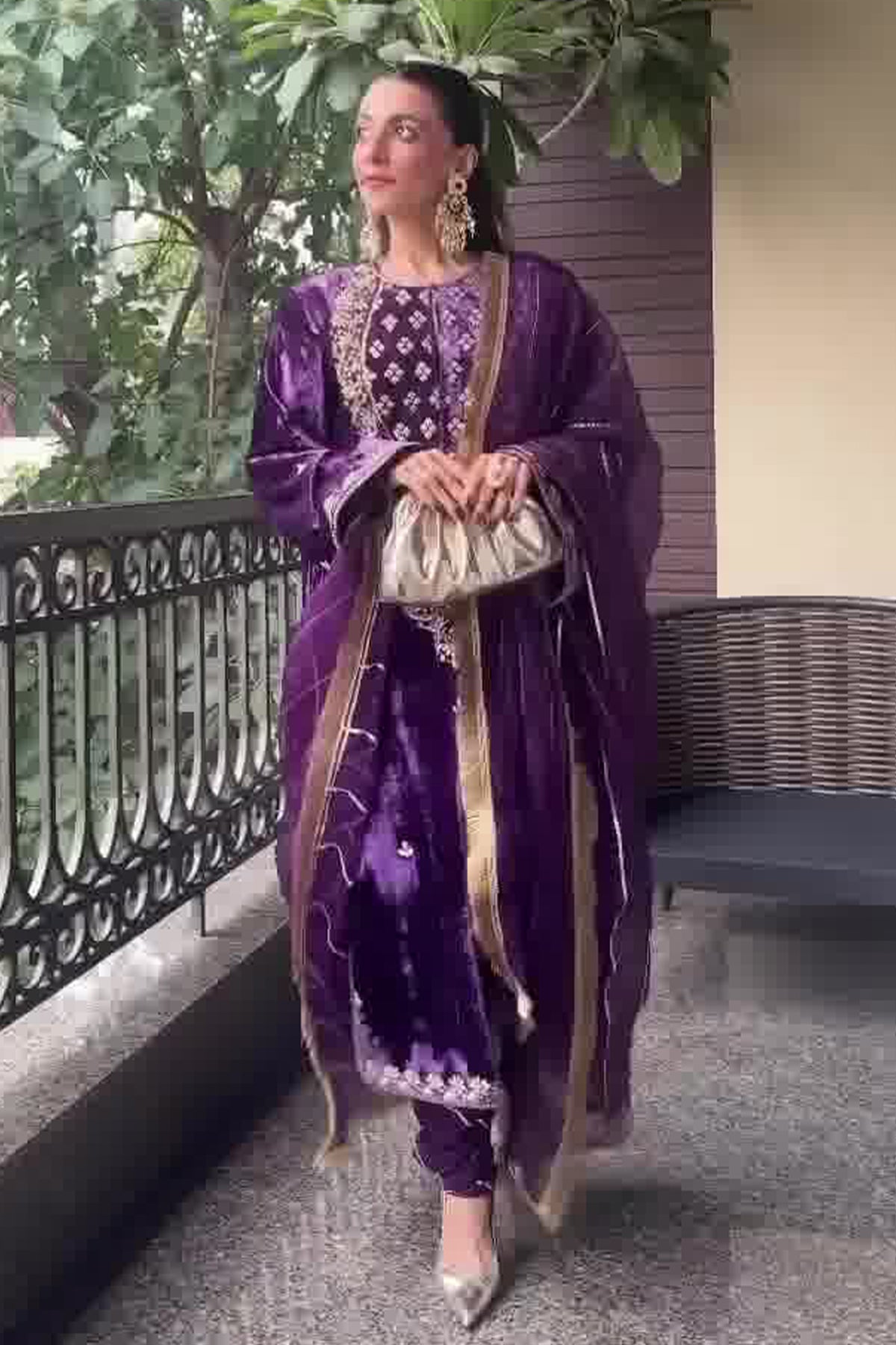 Mehak Jain In Zareen  Purple Suit Set