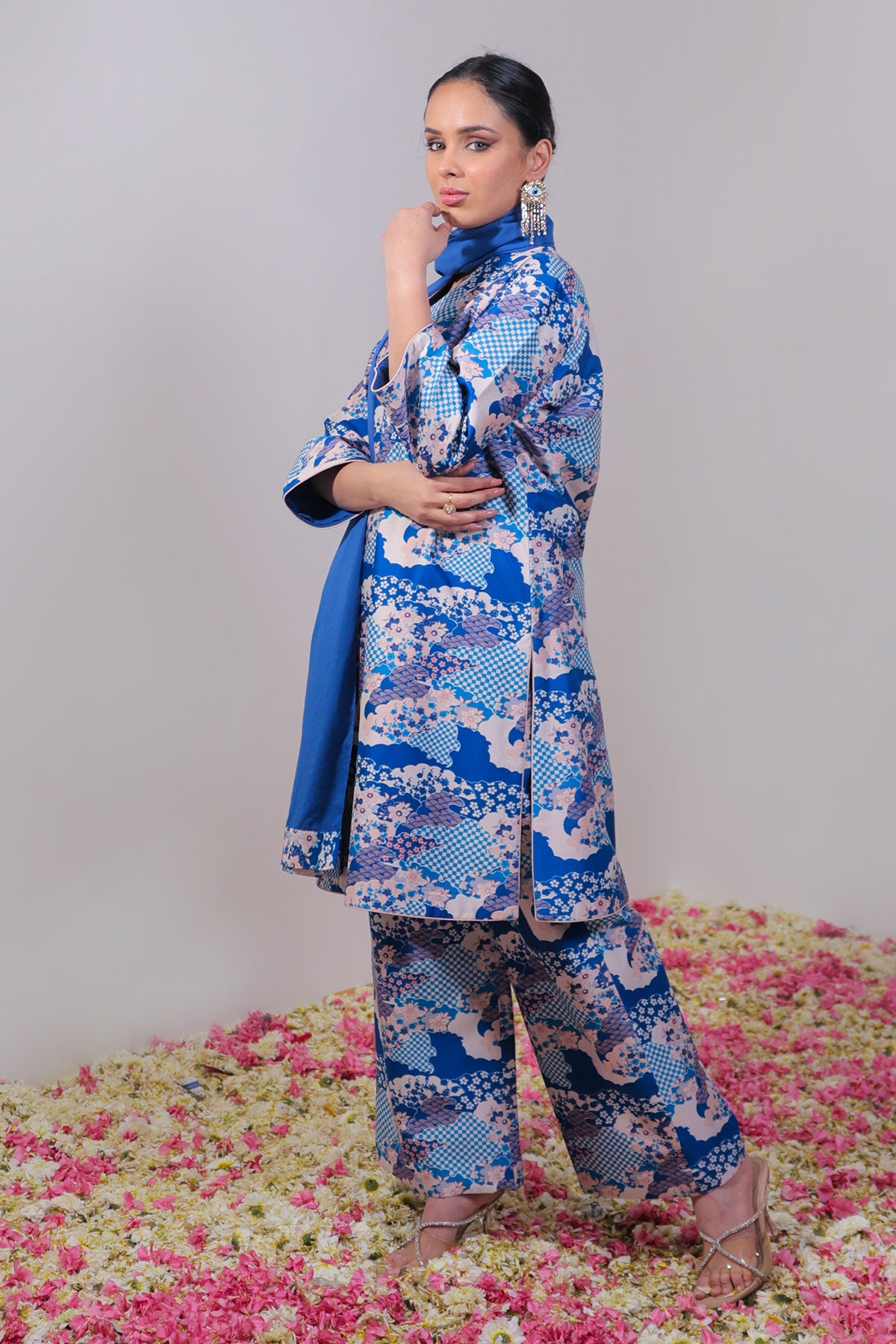 Scalloped Blue Floral Co-ord Set with Palazzo & Stole
