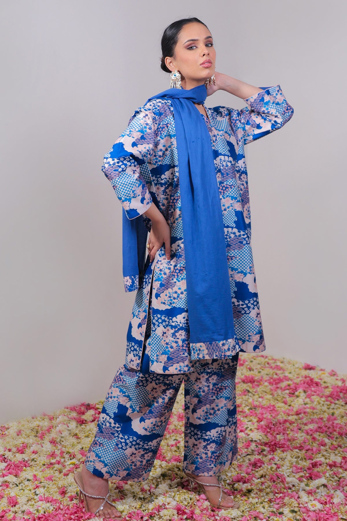 Scalloped Blue Floral Co-ord Set with Palazzo & Stole