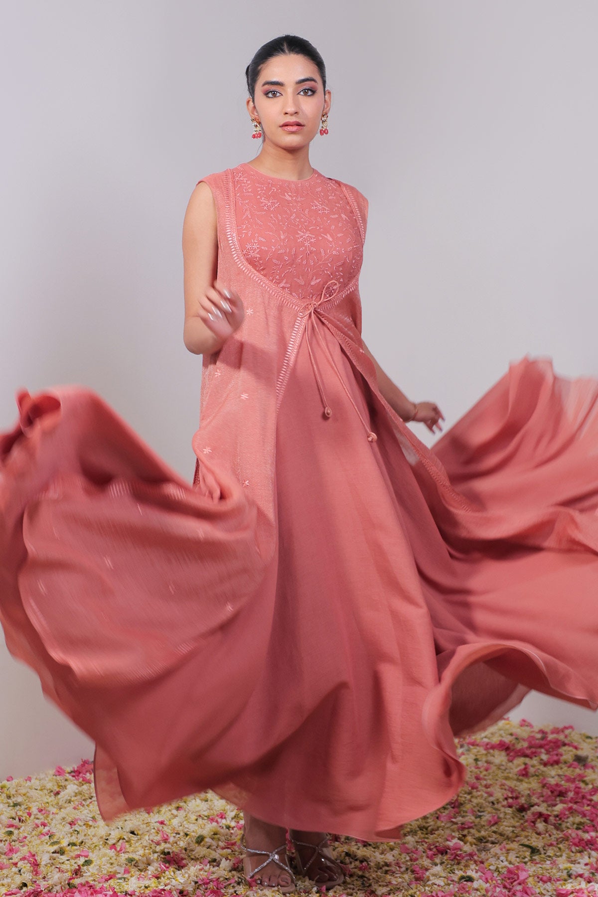 Ek Taar Chikankari Anarkali