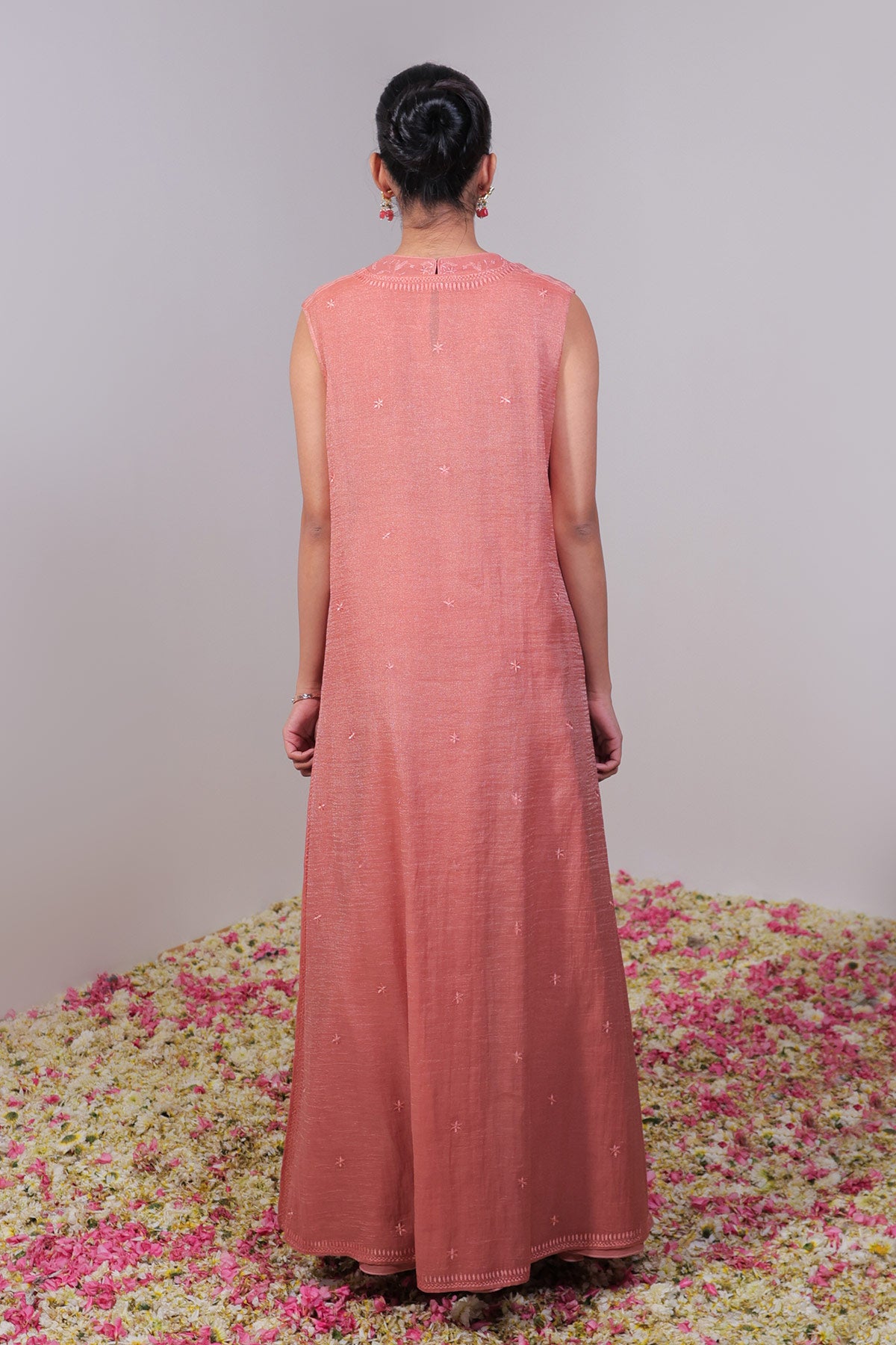 Ek Taar Chikankari Anarkali