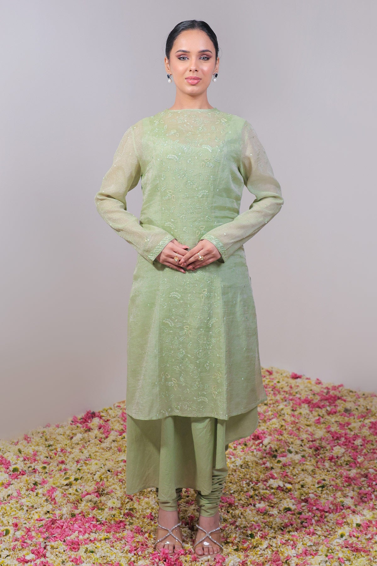 Ek Taar Chikankari Sameej Kurta Set