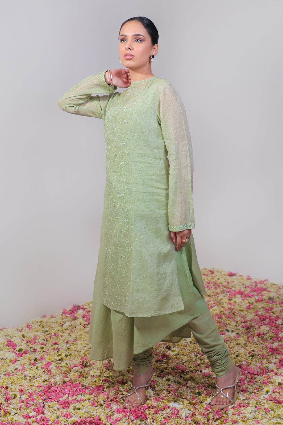 Ek Taar Chikankari Sameej Kurta Set