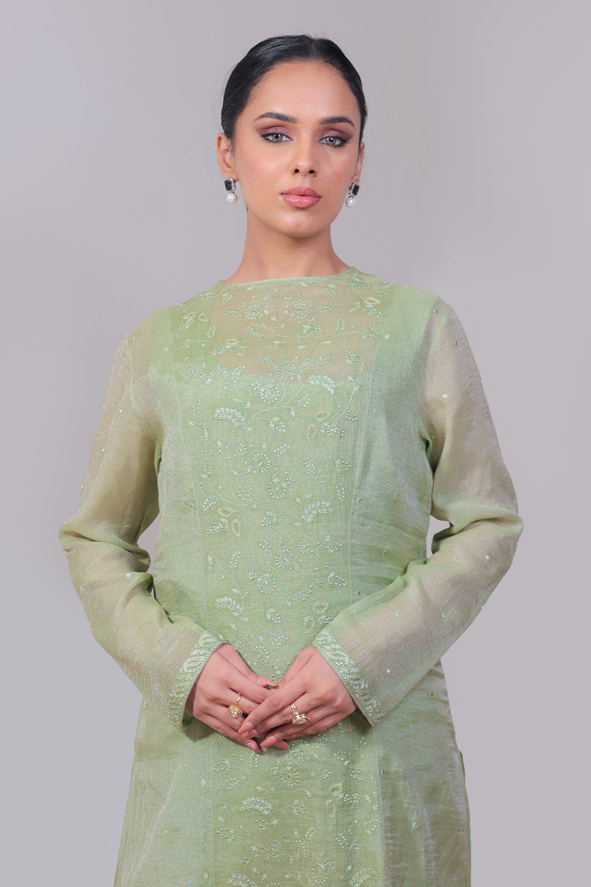 Ek Taar Chikankari Sameej Kurta Set