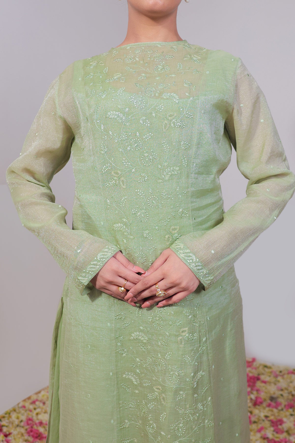 Ek Taar Chikankari Sameej Kurta Set