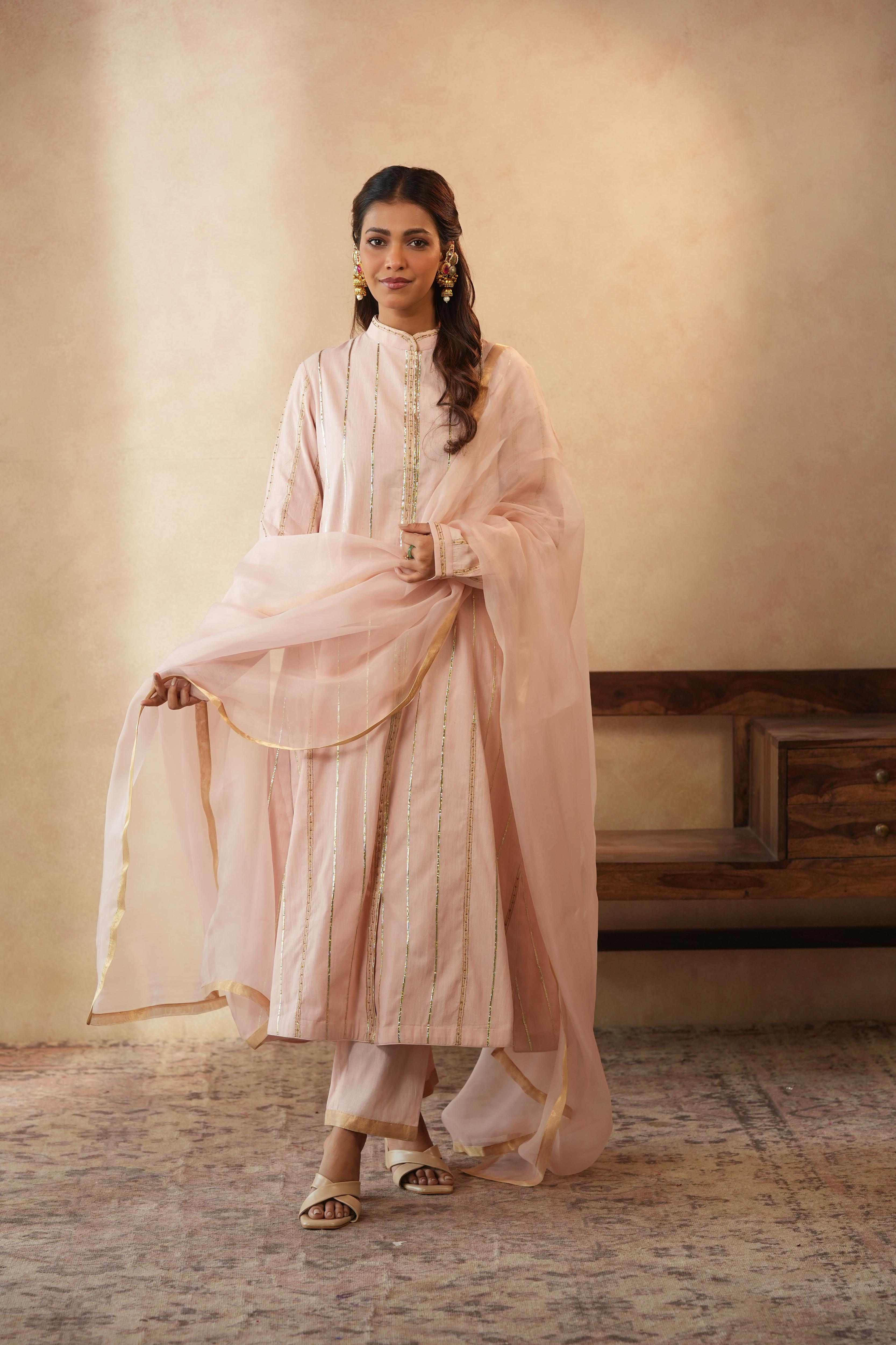 Amaya Gota Lace Blush Kurta