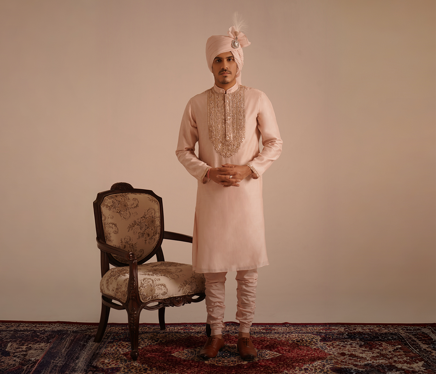 homepage grooms essence