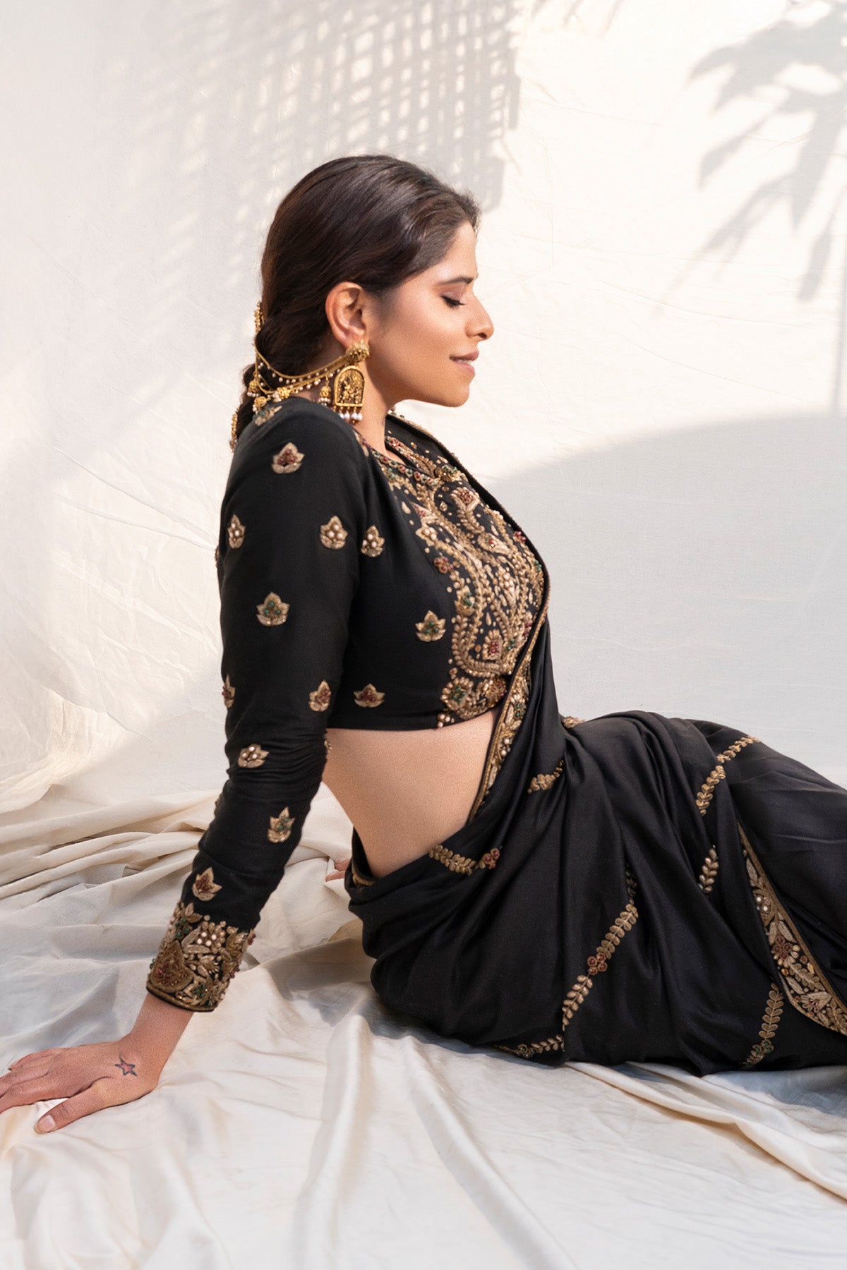 Saie Tamhankar In Noor E Mahal Wedding Saree