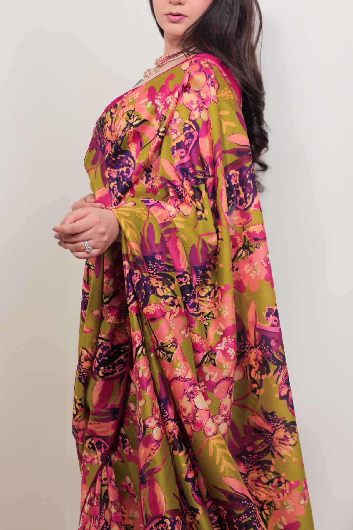 Green Hand-Drawn Floral Printed Classic Saree
