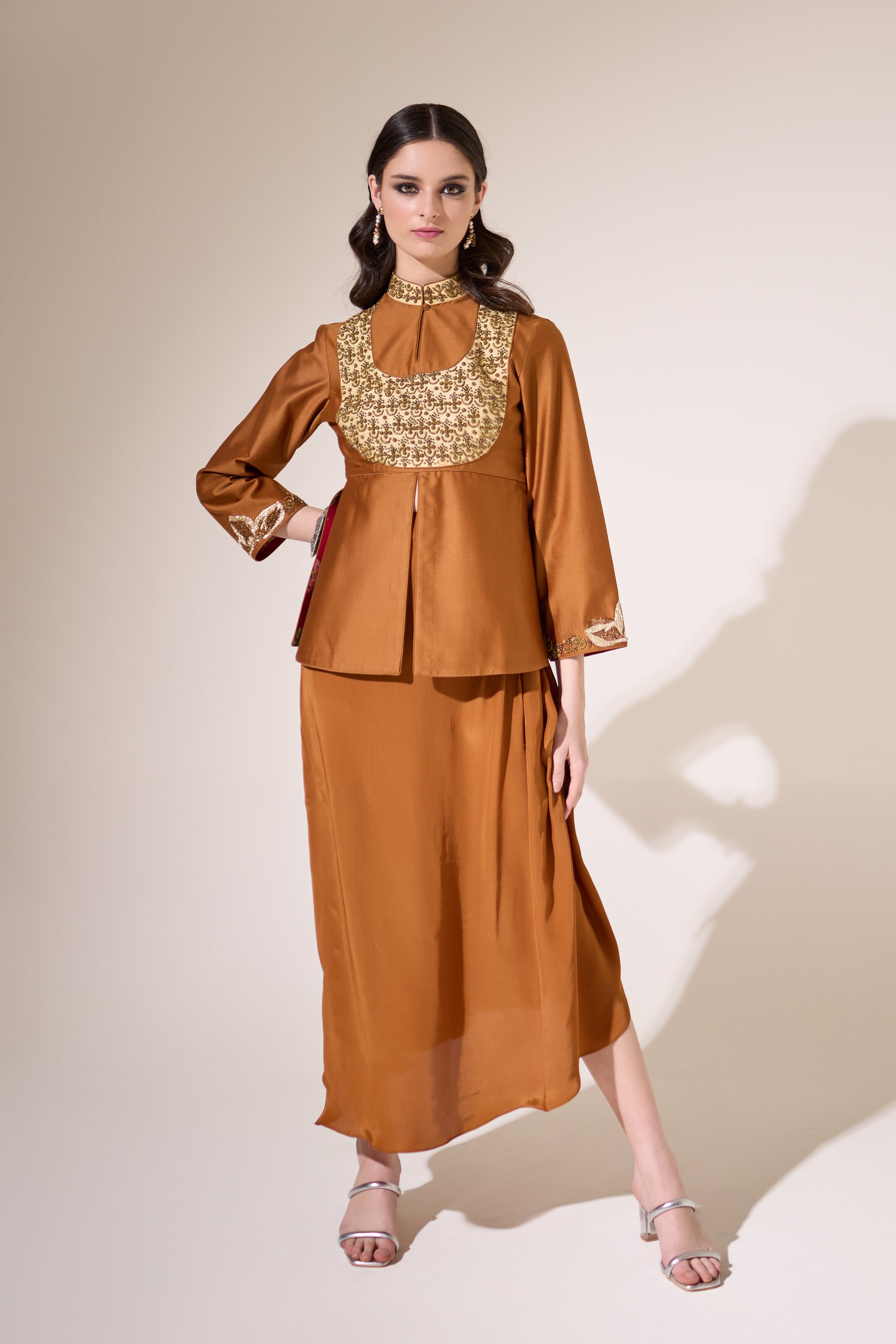 Peplum Yoke Short Kurta with Drape Set