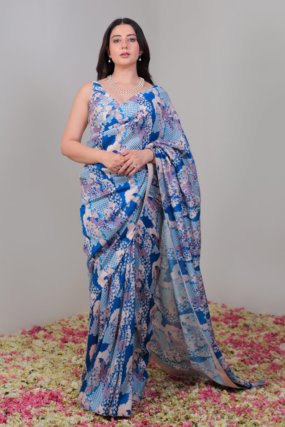 Hand-Drawn Blue Scallop Floral Printed Classic Saree