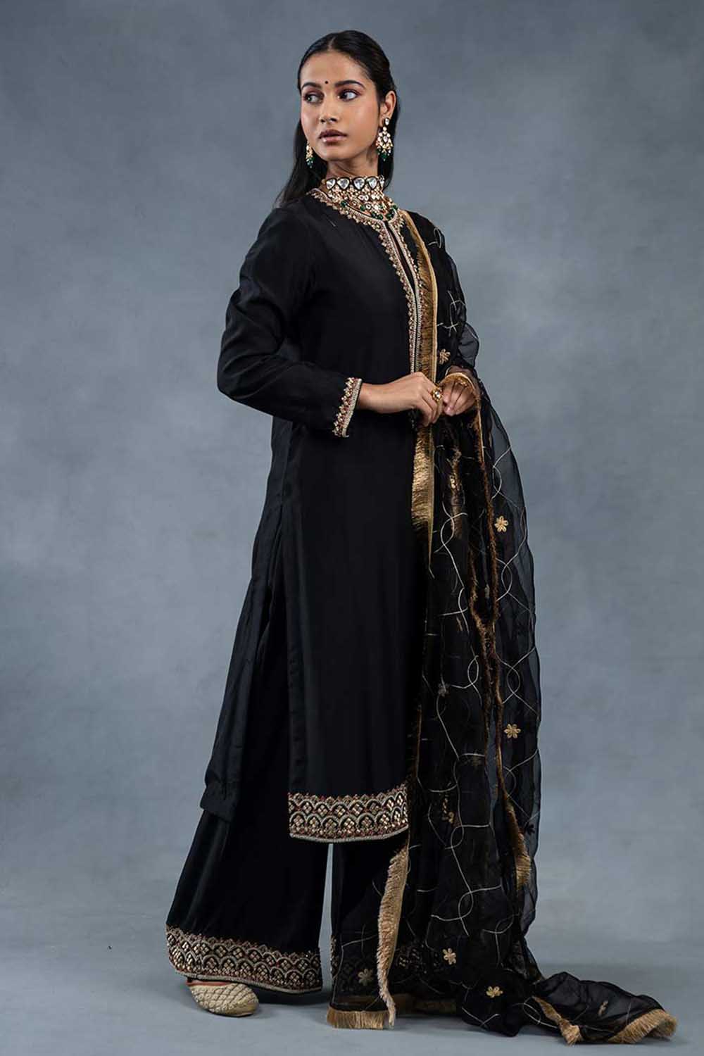 Inaya-Black-Designer-Ethnic-Suits