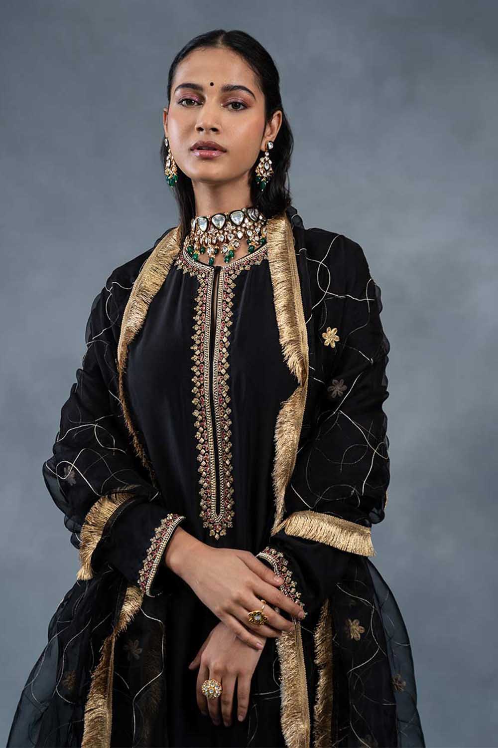 Inaya-Black-Party-Wear-Suits